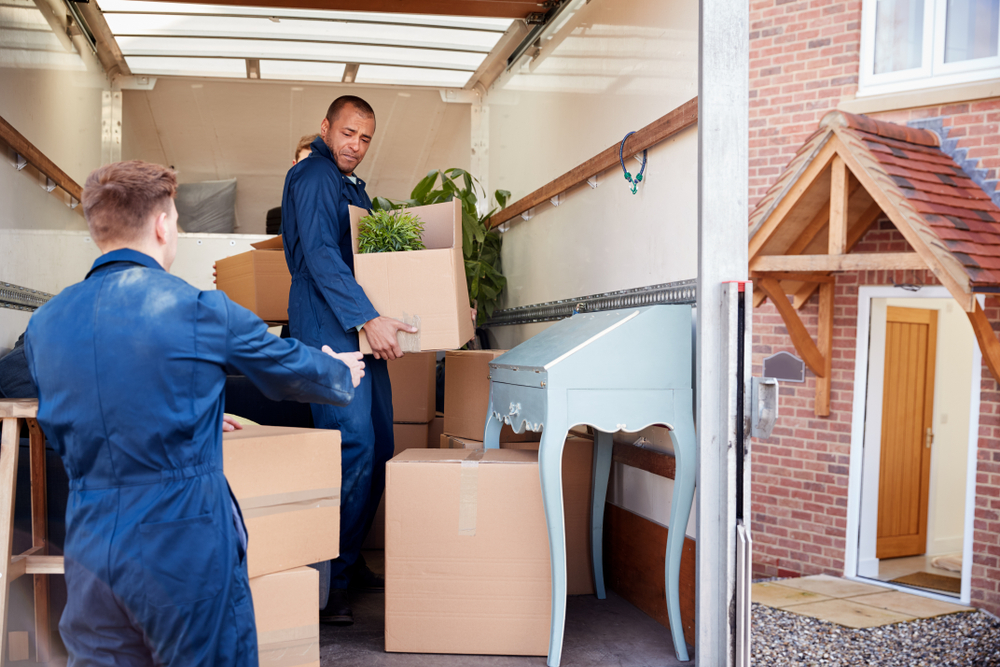 residential moving company conducting moving job